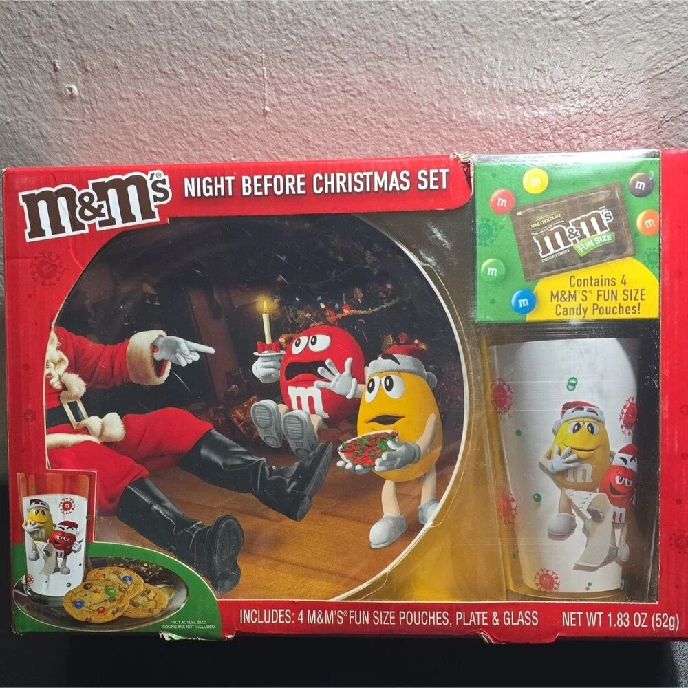 M&M's Night Before Christmas Set Plate & Glass w/ 4 Fun Size Candy Pouches